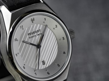  Peugeot sygnuje trzy nowe zegarki
